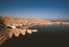 Extra Divers Qantab hosts the largest cleanup in Oman Extra Divers Qantab hosts the largest cleanup in Oman